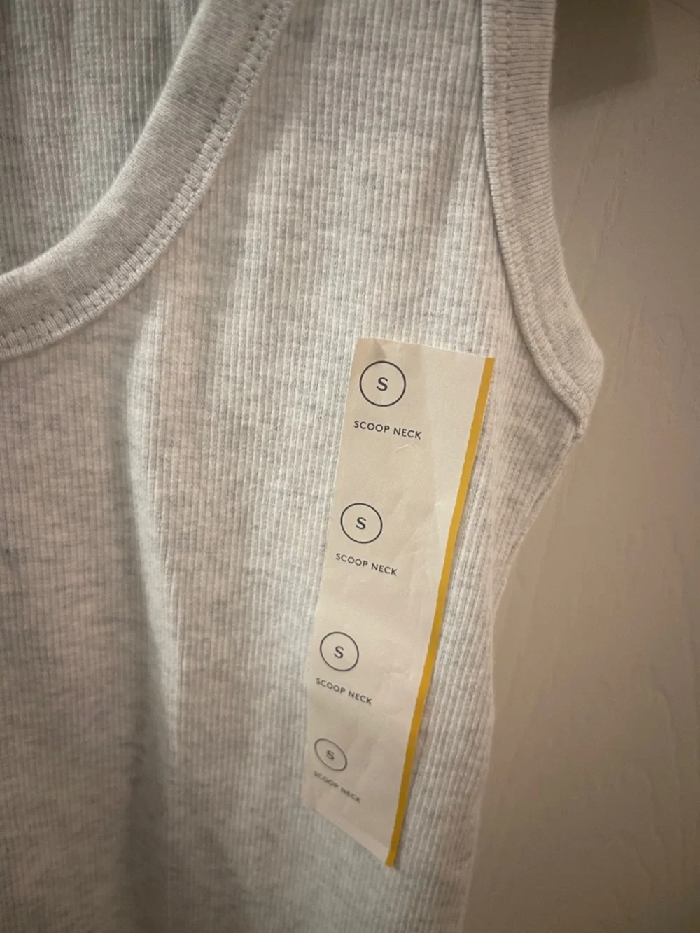 Universal Thread Women’s Light Gray Tank Top - Picture 4 of 4